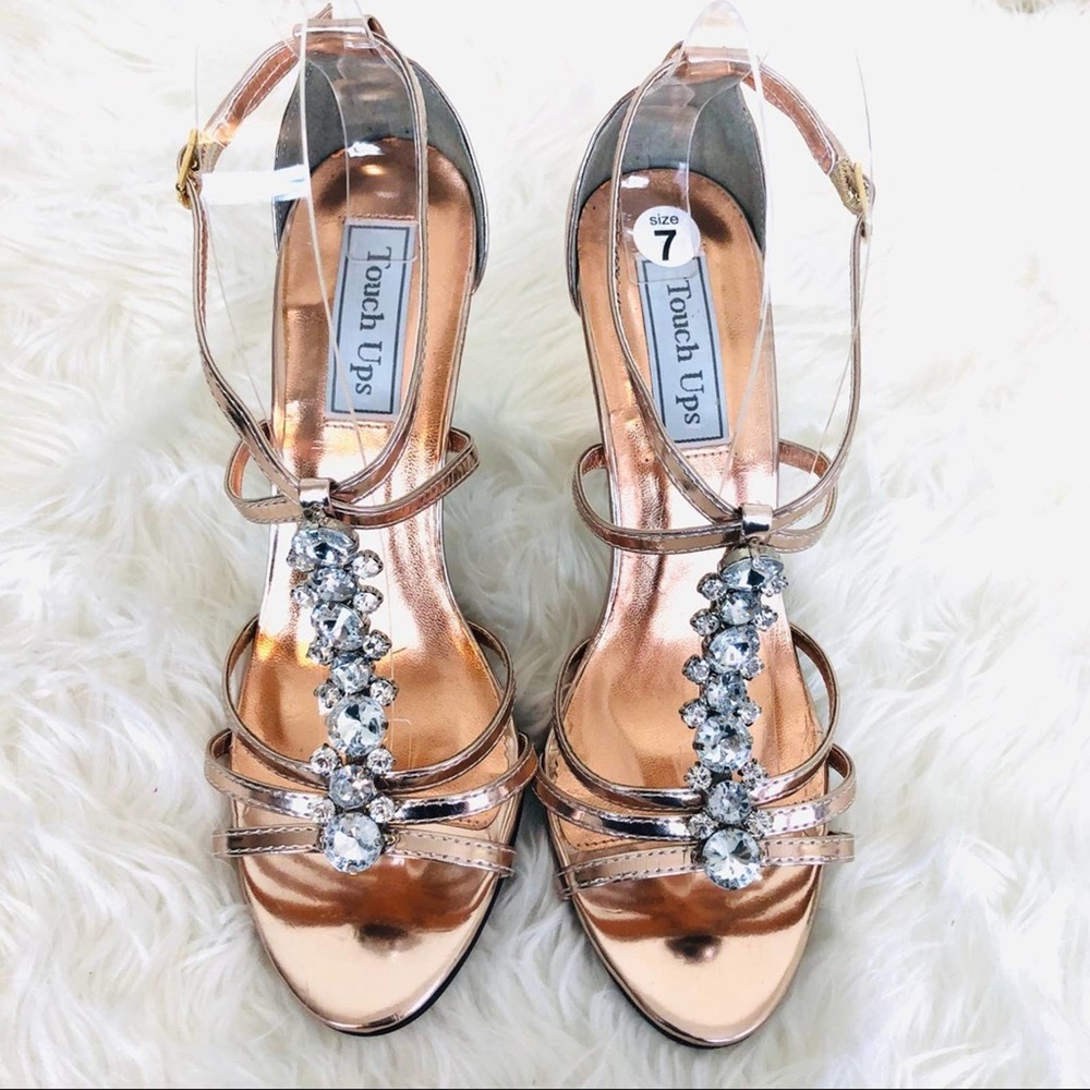 Touch Ups T- Strap by Benjamin Sandals Siz…